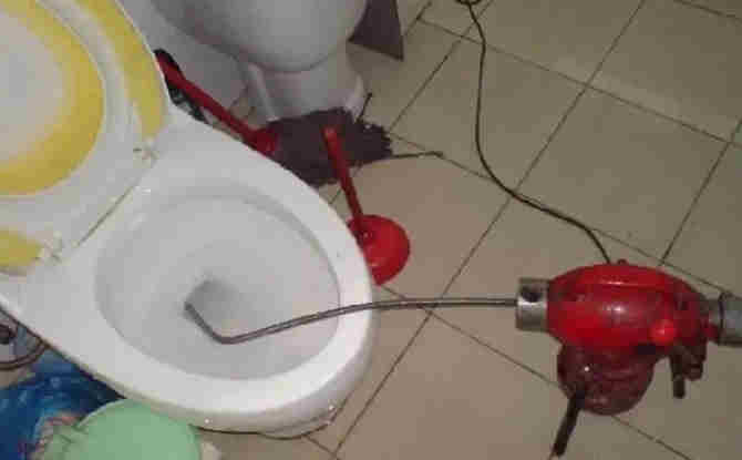 金寨马桶通下水